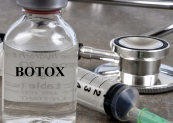 Toxina botulínica reduz movimentos faciais e pode modificar algumas pistas usadas para reconhecer emoções durante interações sociais.