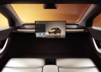 Elon Musk lança táxi autônomo da Tesla em Austin. Modelo não tem volante nem pedais e já é alvo de investigação federal.