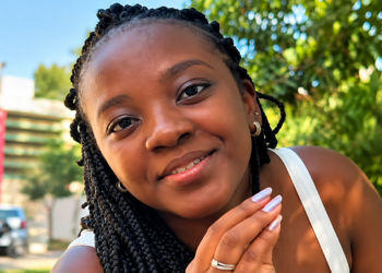 Ana Elisa, de 21 anos, é eleita deputada federal por Minas Gerais com mais de 524 mil votos e será uma das parlamentares mais jovens da próxima legislatura.