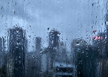Eleições 2026 terão chuva e risco de tempestades em várias regiões do Brasil. Veja a previsão do Inmet para sábado, domingo e segunda-feira.
