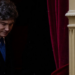 Argentina registra queda de 6,3% no número de empregadores durante o governo Milei, enquanto levantamento aponta a eliminação de 437 mil empregos formais.