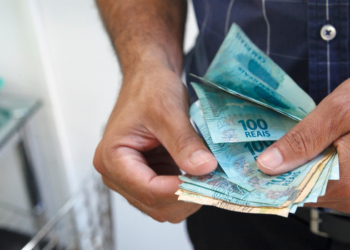 Banco Central informa que R$ 5,79 bilhões estão disponíveis para resgate no sistema Valores a Receber. Veja como consultar e evitar golpes.