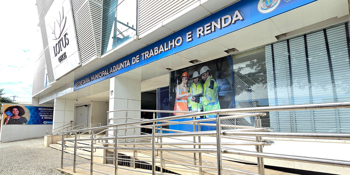 Macaé tem 1.073 vagas de emprego em setores como hotelaria, comércio, construção civil e petróleo e gás. Confira a lista e saiba como se candidatar.