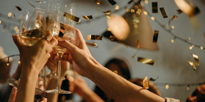 Sonhar com festa pode estar associado à alegria, à renovação e a novos ciclos. Descubra as interpretações populares para sonhos com casamento.