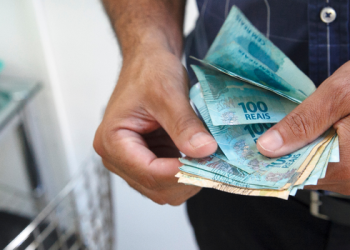 Sebrae disponibiliza simulador tributário gratuito para micro e pequenas empresas avaliarem possíveis impactos da reforma tributária e planejarem suas finanças até 2033.