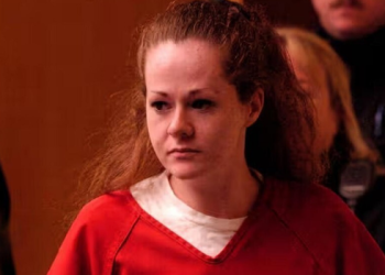 Christa Pike relata dores físicas e emocionais um mês após sobreviver a uma tentativa de execução por injeção letal no Tennessee, nos Estados Unidos.