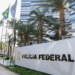 Polícia Federal fecha balanço do primeiro turno das Eleições 2026 com 149 ocorrências e R$ 2,85 milhões em bens e valores apreendidos.