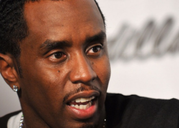 Sean “Diddy” Combs pode ser transferido da prisão de Fort Dix após relatos de tensão, suposto ataque e questionamentos sobre a segurança no presídio.