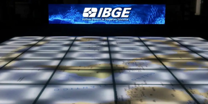 IBGE recebe autorização para contratar 325 profissionais temporários para pesquisas por telefone. Confira os cargos, a escolaridade exigida e o prazo do edital.