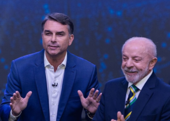 Lula e Flávio Bolsonaro podem influenciar a composição futura do STF. Entenda os nomes cotados e o papel do Senado na aprovação dos ministros.