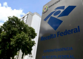 Receita Federal libera consulta a 184 mil restituições do Imposto de Renda, com pagamento de R$ 531,6 milhões previsto para 30 de outubro.