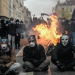 Governo francês teria pedido preparativos para bloquear TikTok, Instagram, Snapchat e X durante protestos. Operadoras questionaram legalidade da medida.
