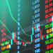 Bolsa brasileira aciona circuit breaker após queda de 10% nesta segunda (26). Ibovespa chega a recuar 17,34% e dólar atinge R$ 5,60 após eleição.