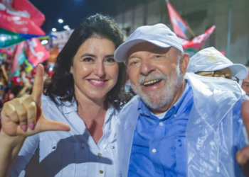 Lula avalia indicar a primeira mulher para o Ministério da Defesa. Cinara Wagner Fredo, Simone Tebet e Maria Elizabeth Rocha estão entre os nomes cotados.