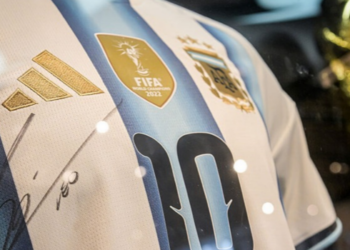 Messi inicia despedida da seleção argentina aos 39 anos antes de amistoso contra o Benin, em Buenos Aires, após 21 anos defendendo a Albiceleste.