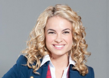 Morre Lua Blanco, aos 39 anos, após enfrentar câncer. Atriz e cantora ficou famosa como Roberta Messi na novela Rebelde e deixa legado na TV e na música.