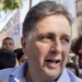 MPE defende que TSE aceite desistência de Garotinho; decisão pode retirar seus votos dos válidos e dar vitória a Douglas Ruas no primeiro turno.