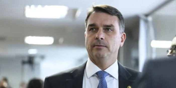 Gate esclarece suspeita de bomba envolvendo comitiva de Flávio Bolsonaro e confirma que nenhum explosivo foi encontrado.