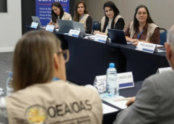 OEA considera eleições brasileiras pacíficas e destaca atuação da Justiça Eleitoral, mas aponta desafios relacionados à polarização, desinformação e inteligência artificial.