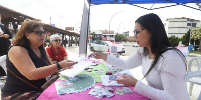 Rio das Ostras realiza ação gratuita de saúde nesta quarta-feira com testes rápidos, orientações e encaminhamentos para mamografia.