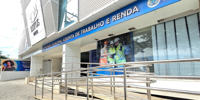Mutirão oferece emissão da Carteira de Identidade Nacional para estudantes que farão o Enem. Atendimento exclusivo acontece nas sextas-feiras de outubro.