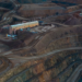 Negócios com minerais críticos movimentam US$ 6 bilhões em 2026, enquanto projetos brasileiros de terras raras atraem empresas estrangeiras e novos investimentos.