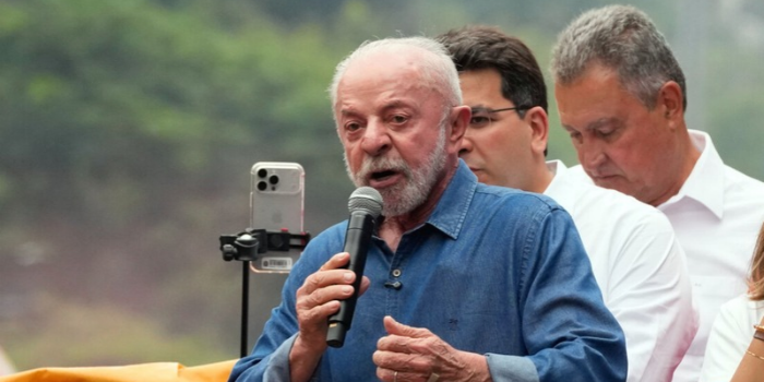 Lula participa de ato na Avenida Paulista, pede mobilização contra a abstenção e destaca educação, segurança pública e fim da escala 6x1.