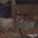 Deslizamento atingiu residências na Rua Chile, no Campo do Oeste, e obrigou moradores a deixarem os imóveis.