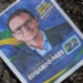 1. TRE-RJ investiga santinhos com foto de Eduardo Paes e número eleitoral de Douglas Ruas encontrados em Nova Iguaçu.