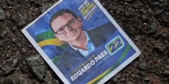 1. TRE-RJ investiga santinhos com foto de Eduardo Paes e número eleitoral de Douglas Ruas encontrados em Nova Iguaçu.