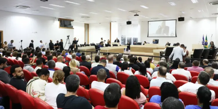 Márcio Rezende volta à Câmara de Macaé após eleição e promete abrir portas em Brasília
