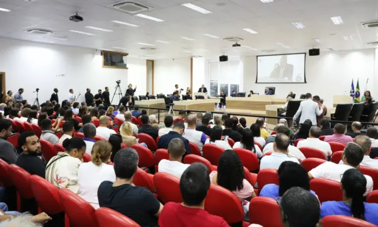 Márcio Rezende volta à Câmara de Macaé após eleição e promete abrir portas em Brasília