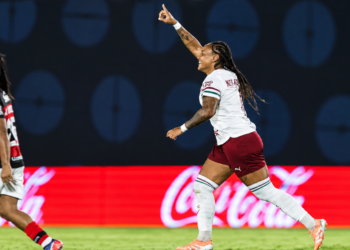 Fluminense vence o Flamengo por 2 a 1 no jogo de ida das quartas de final da Copa do Brasil Feminina e joga pelo empate na partida de volta.