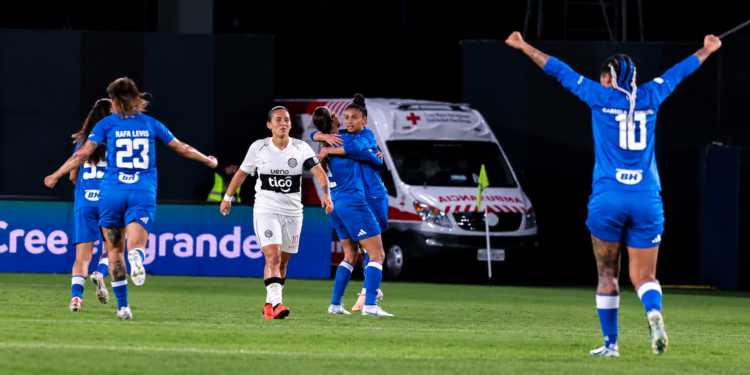 Libertadores Feminina 2026 define quartas de final com Corinthians, Palmeiras e Cruzeiro. Veja os confrontos e o caminho dos brasileiros rumo à semifinal.